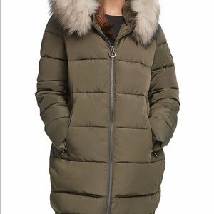 DKNY ~Puffer coat